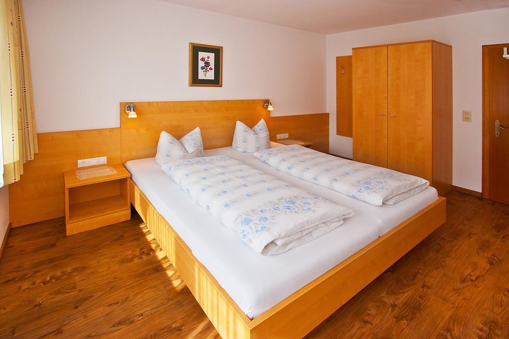 Ferienwohnungen Appartements Patscheider Finkenberg Pokoj fotografie